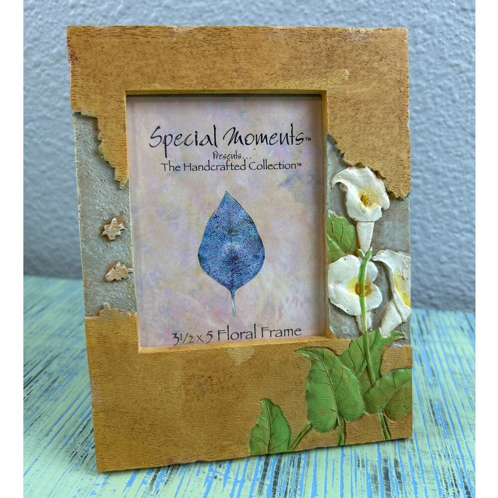 Special Moments Handcrafted Collection Floral Frame 3.5x5 Resin Calla Lily